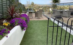 Pendower Apartment